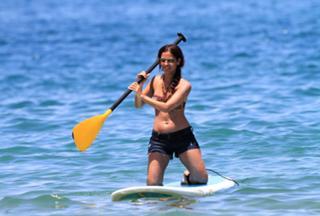 Rocsi Diaz feet photo thumbnail