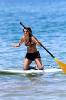 Rocsi Diaz feet photo thumbnail