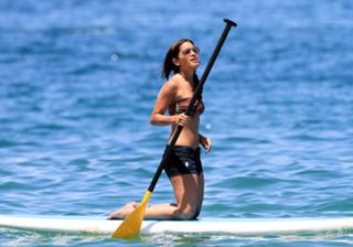 Rocsi Diaz feet photo thumbnail