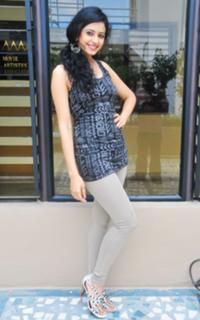 Rakul Preet Singh feet photo thumbnail