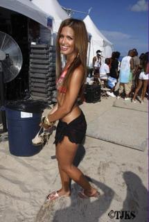 Rocsi Diaz feet photo thumbnail