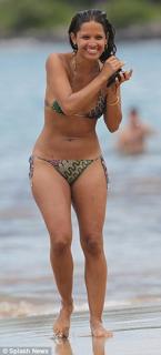 Rocsi Diaz feet photo thumbnail