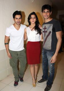 Alia Bhatt feet photo thumbnail