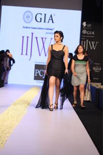 Alia Bhatt feet photo thumbnail