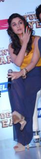 Alia Bhatt feet photo thumbnail