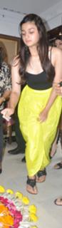 Alia Bhatt feet photo thumbnail