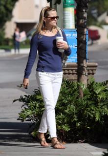Reese Witherspoon feet photo thumbnail