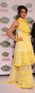 Kangana Ranaut feet photo thumbnail