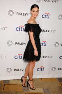 Phoebe Tonkin feet photo thumbnail