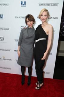 Cate Blanchett feet photo thumbnail
