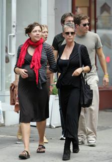 Maggie Gyllenhaal feet photo thumbnail