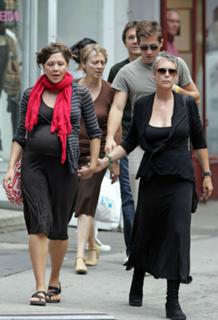 Maggie Gyllenhaal feet photo thumbnail