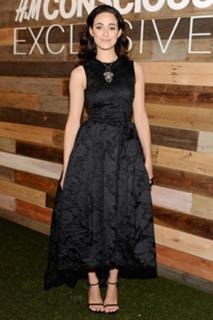 Emmy Rossum feet photo thumbnail