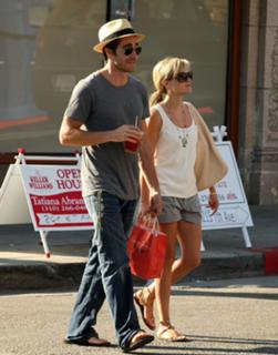 Reese Witherspoon feet photo thumbnail