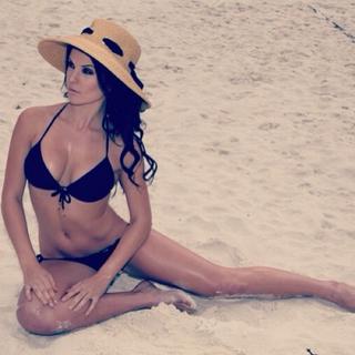 Amanda Cerny feet photo thumbnail