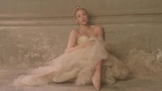 Shakira feet photo thumbnail
