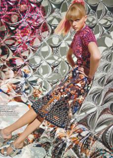 Taylor Swift feet photo thumbnail