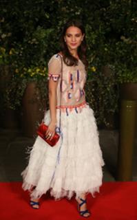 Alicia Vikander feet photo thumbnail