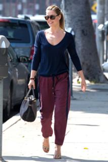 Ali Larter feet photo thumbnail