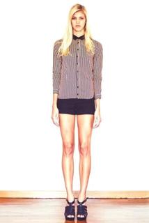 Devon Windsor feet photo 2