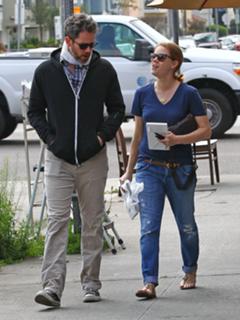 Amy Adams feet photo thumbnail