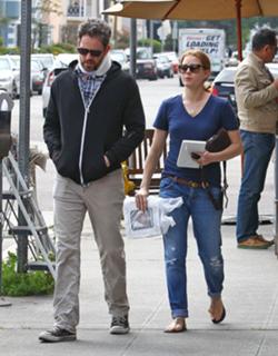 Amy Adams feet photo thumbnail