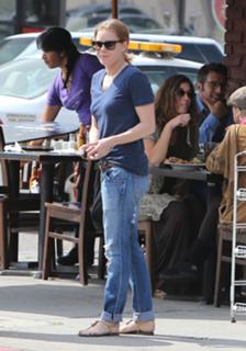 Amy Adams feet photo thumbnail
