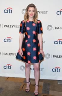 Gillian Jacobs feet photo thumbnail