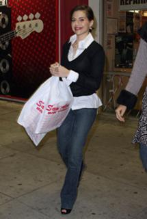 Brittany Murphy feet photo thumbnail