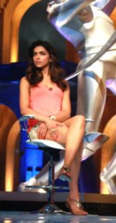 Deepika Padukone feet photo thumbnail