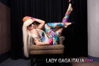Lady Gaga feet photo thumbnail