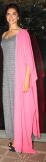 Deepika Padukone feet photo thumbnail