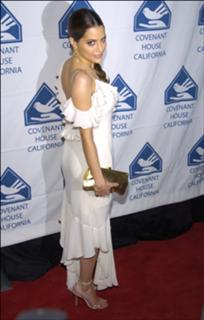 Brittany Murphy feet photo thumbnail