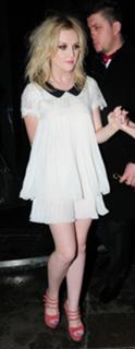 Perrie Edwards feet photo thumbnail