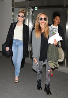 Perrie Edwards feet photo thumbnail