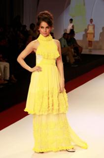 Kangana Ranaut feet photo thumbnail