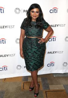 Mindy Kaling feet photo thumbnail