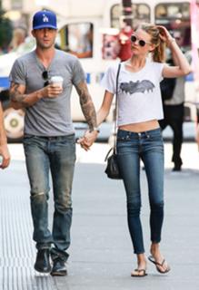 Behati Prinsloo feet photo thumbnail
