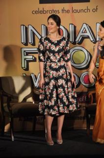 Kareena Kapoor feet photo thumbnail