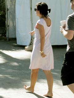 Lily Allen feet photo thumbnail