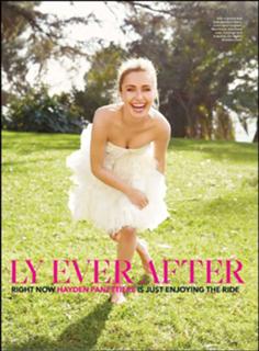 Hayden Panettiere feet photo thumbnail