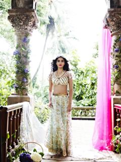Sonam Kapoor feet photo thumbnail