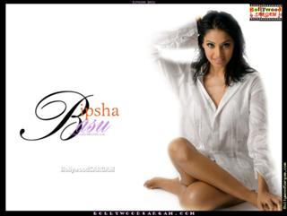 Bipasha Basu feet photo thumbnail