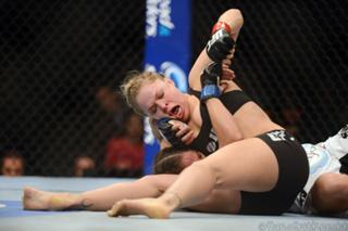 Ronda Rousey feet photo thumbnail
