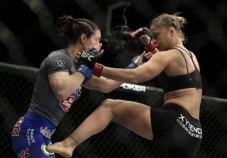 Ronda Rousey feet photo thumbnail