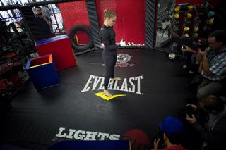Ronda Rousey feet photo thumbnail