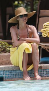 Heidi Klum feet photo thumbnail