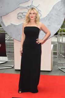 Kate Winslet feet photo thumbnail