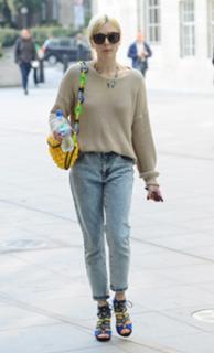 Fearne Cotton feet photo thumbnail