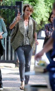 Emma Thompson feet photo thumbnail